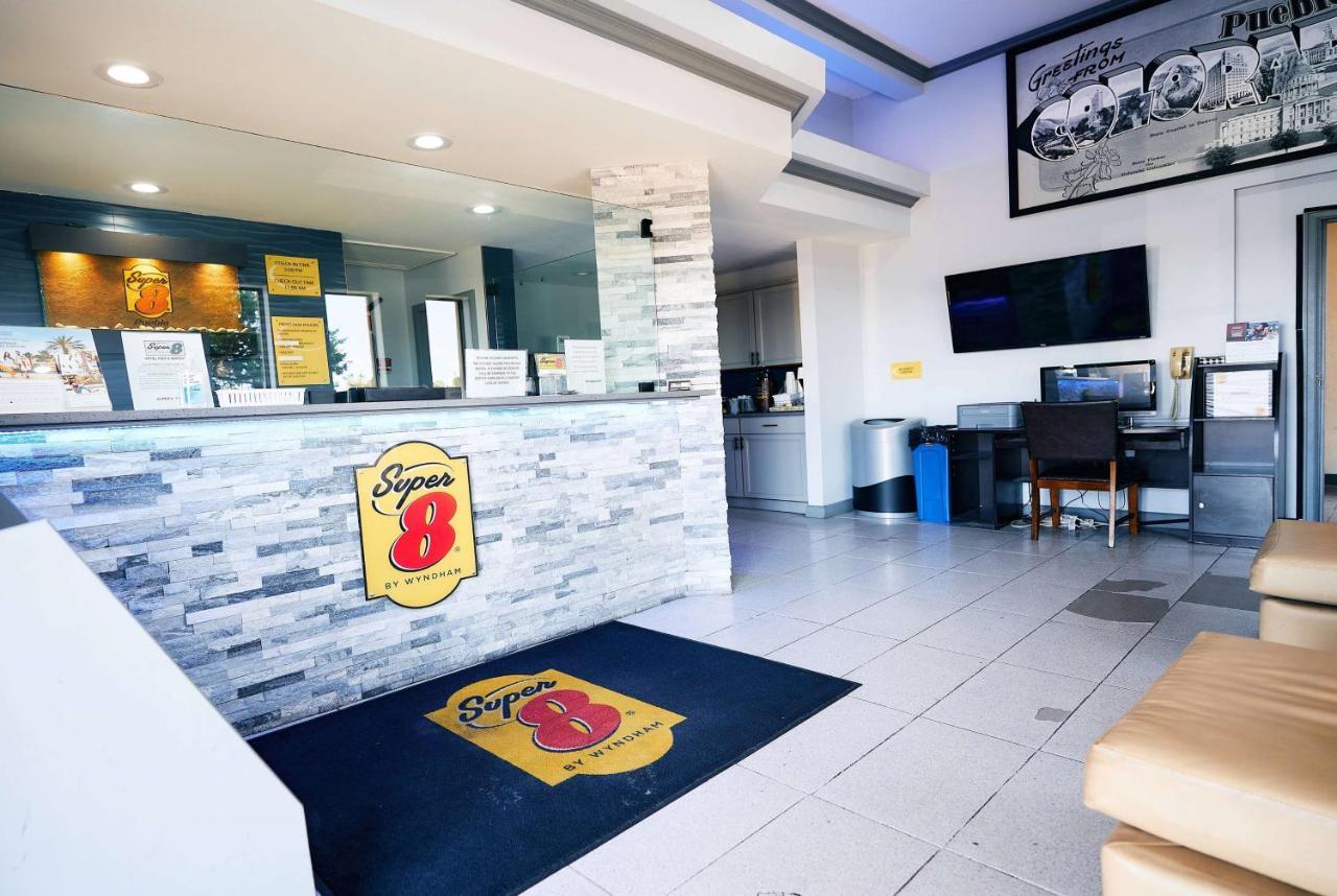 Hotel Super 8 By Wyndham Pueblo Exteriér fotografie