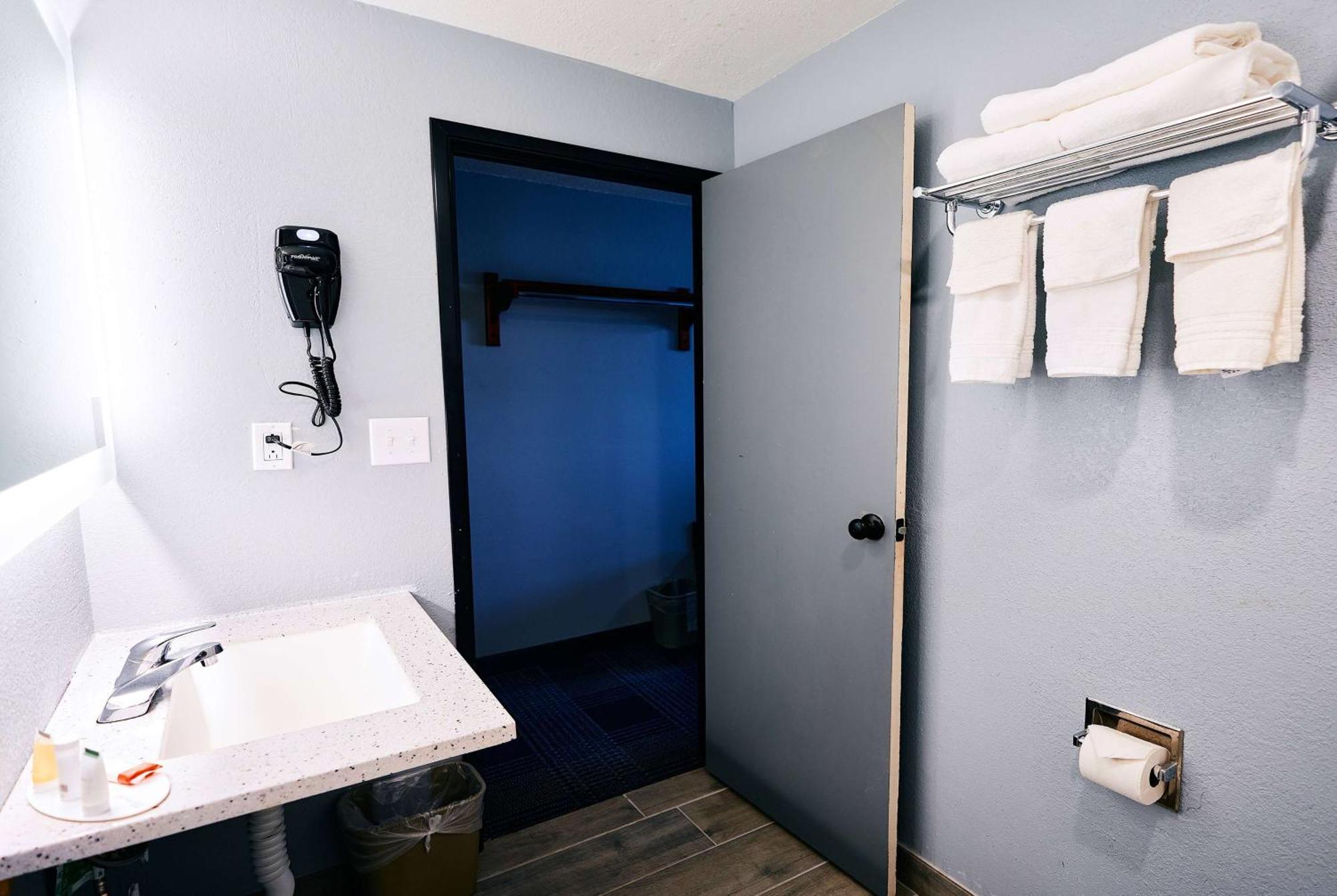 Hotel Super 8 By Wyndham Pueblo Exteriér fotografie