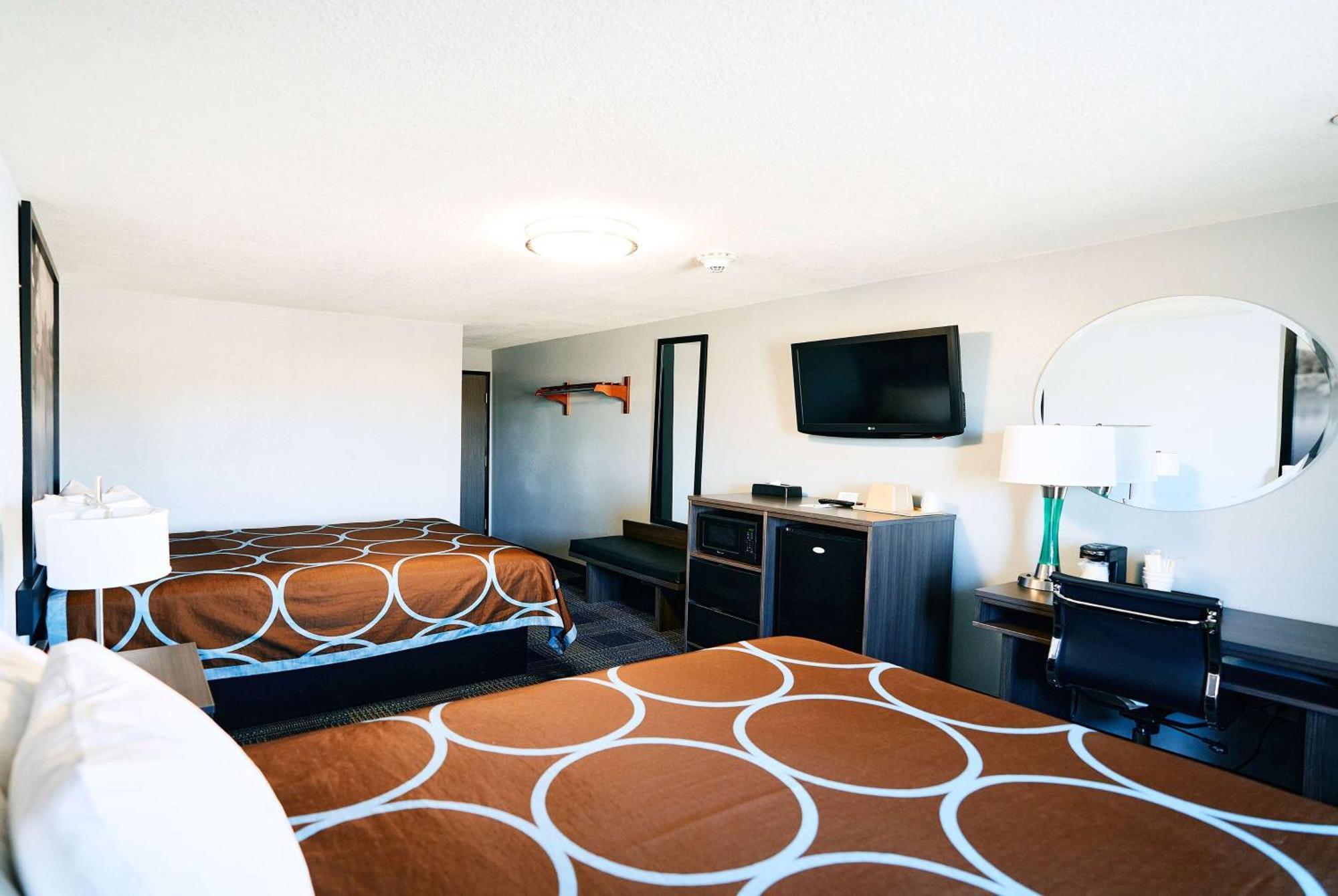 Hotel Super 8 By Wyndham Pueblo Exteriér fotografie