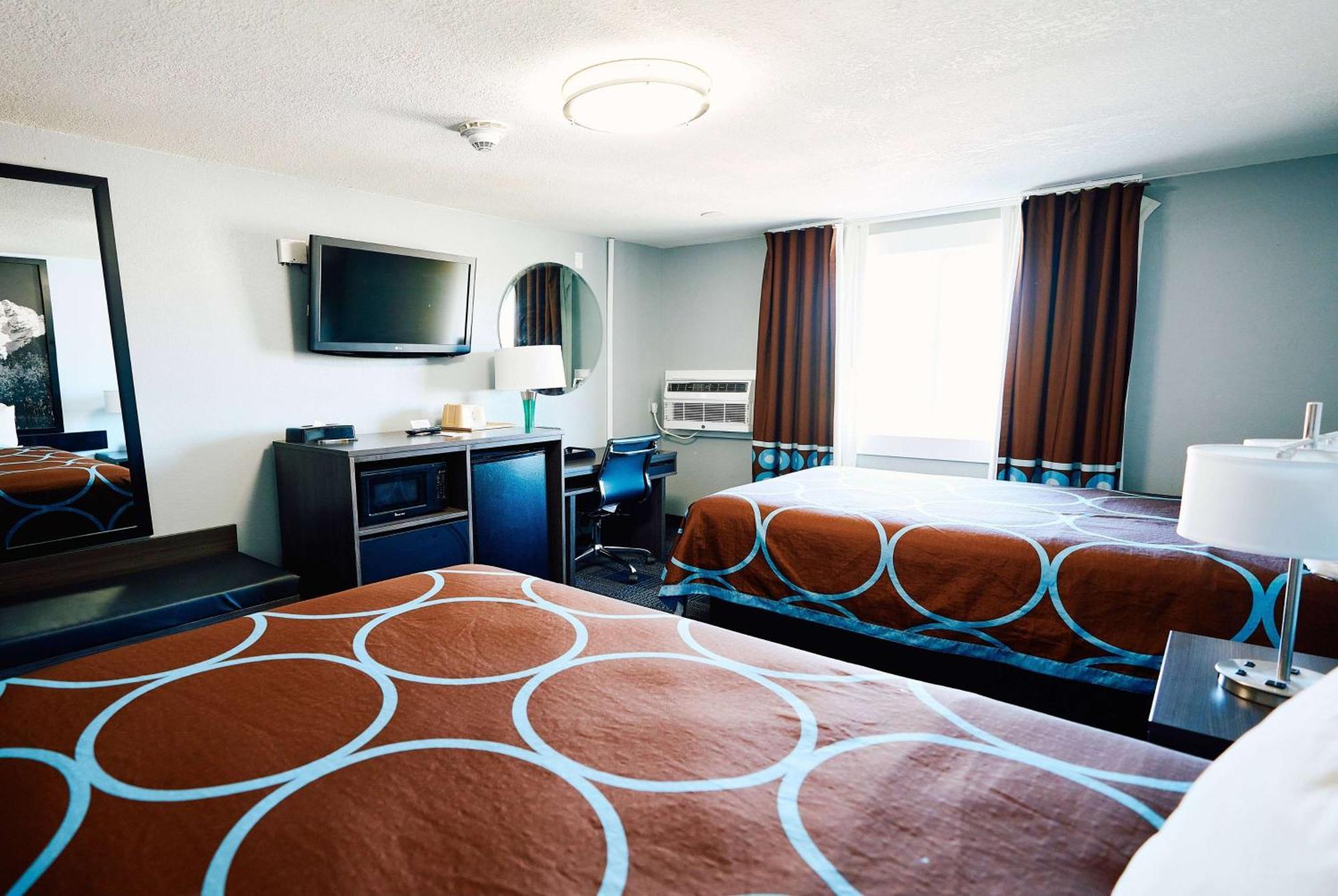 Hotel Super 8 By Wyndham Pueblo Exteriér fotografie