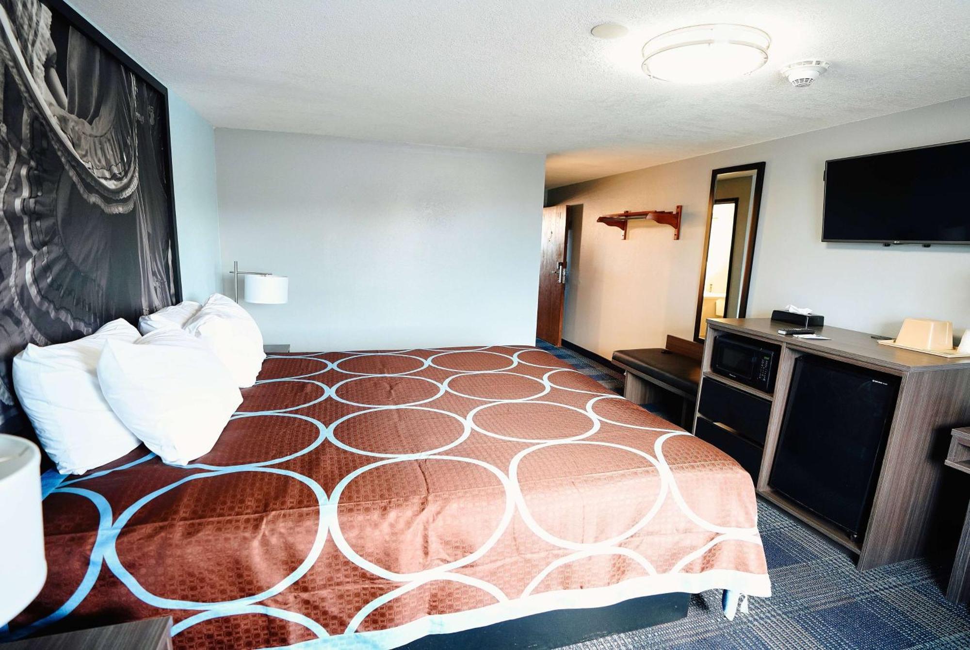 Hotel Super 8 By Wyndham Pueblo Exteriér fotografie