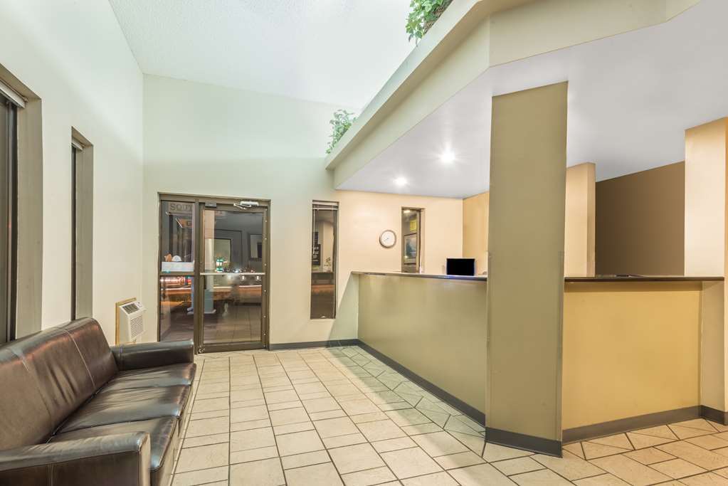 Hotel Super 8 By Wyndham Pueblo Interiér fotografie