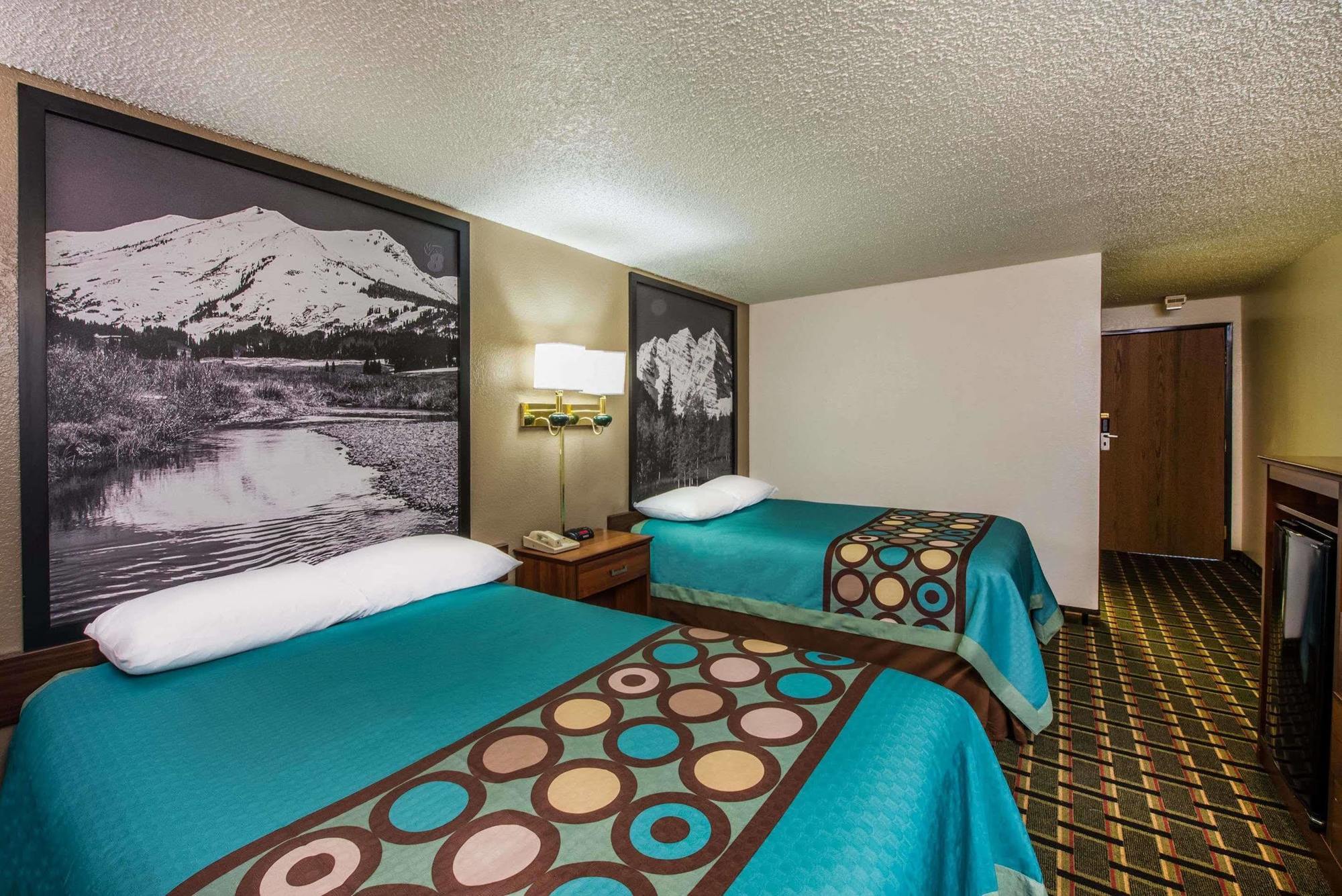 Hotel Super 8 By Wyndham Pueblo Exteriér fotografie
